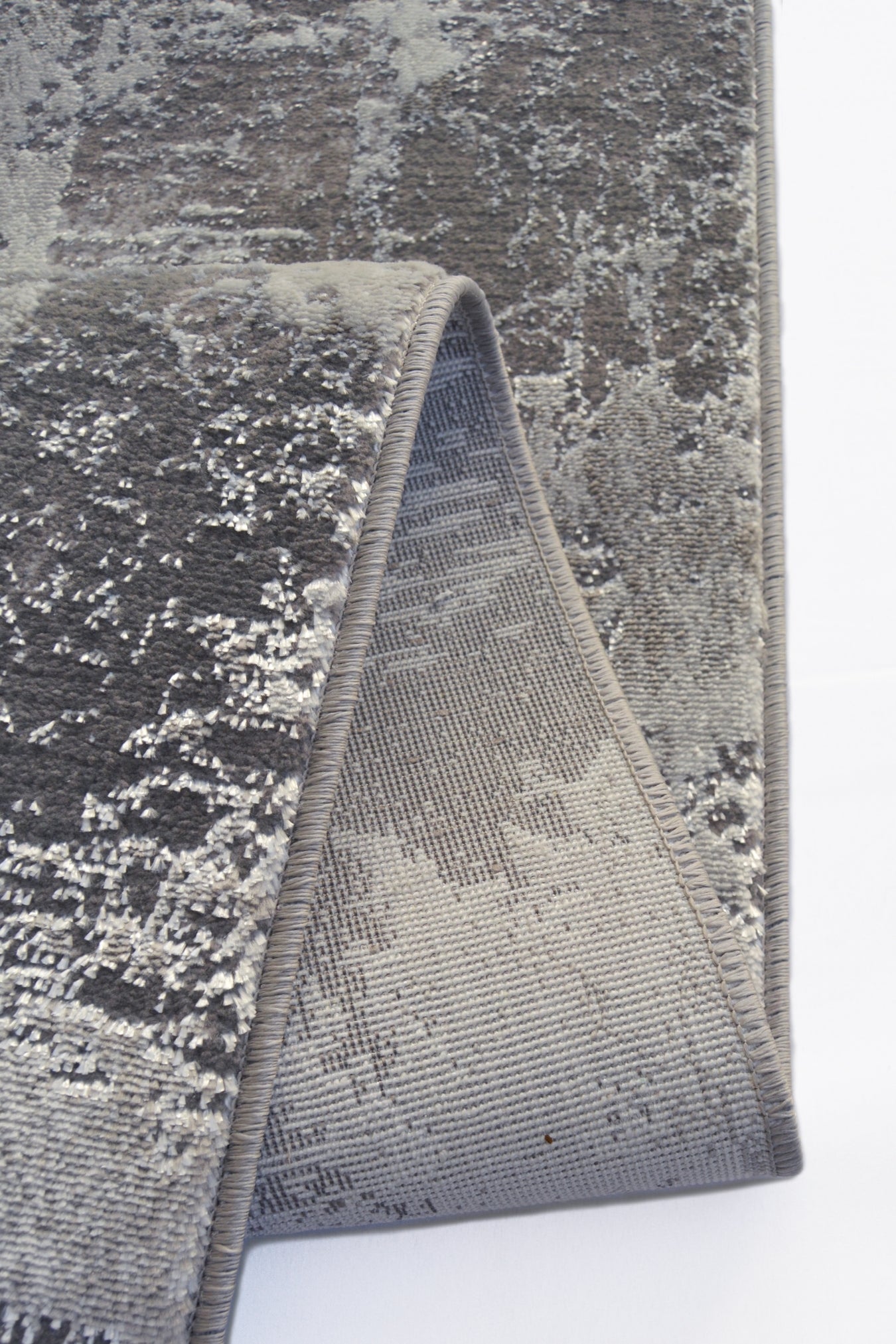 Avery Grey - Abstract Rug for Chic Living Spaces