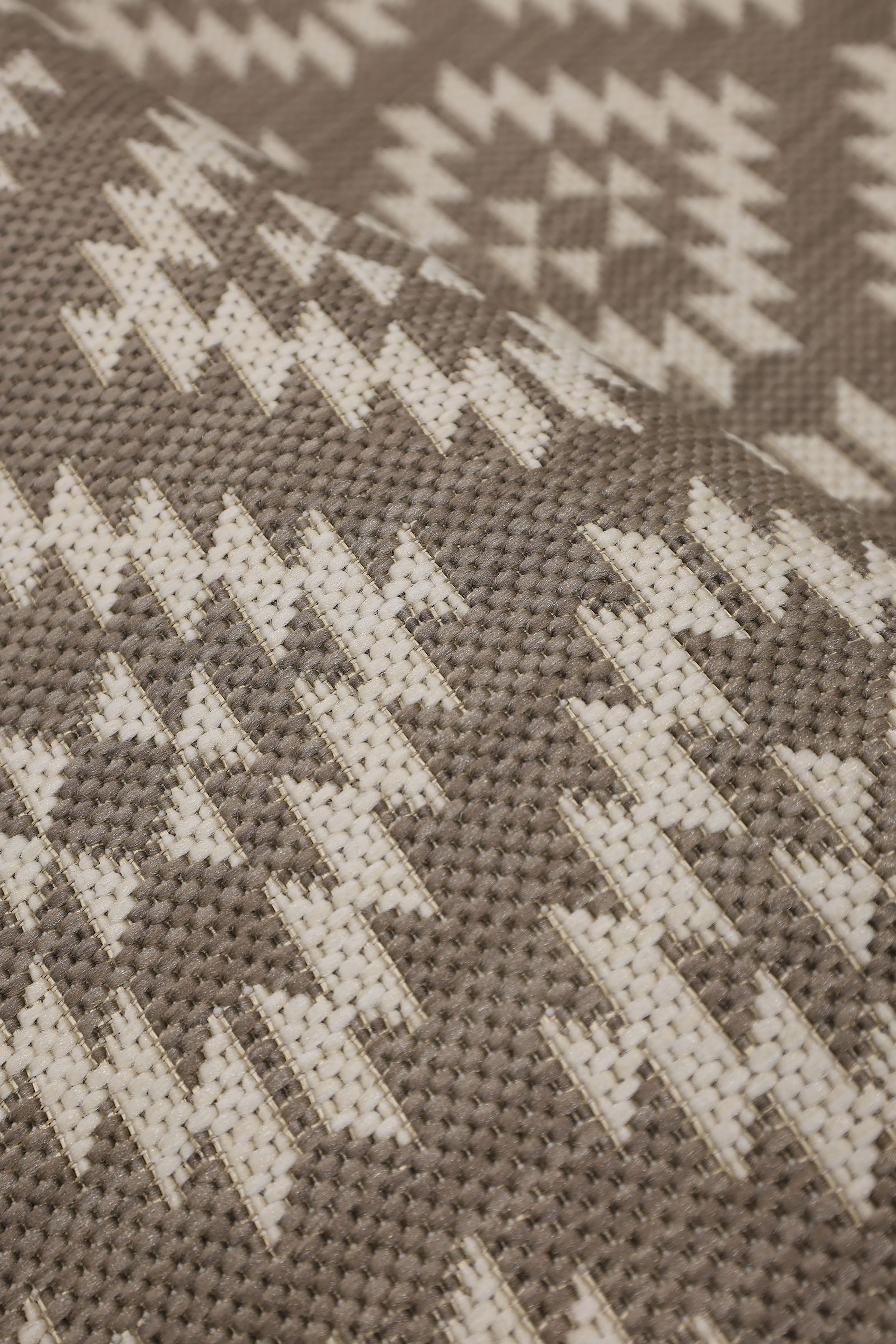 County Geneva - Geometric Rug in Black & Navy for Modern Homes