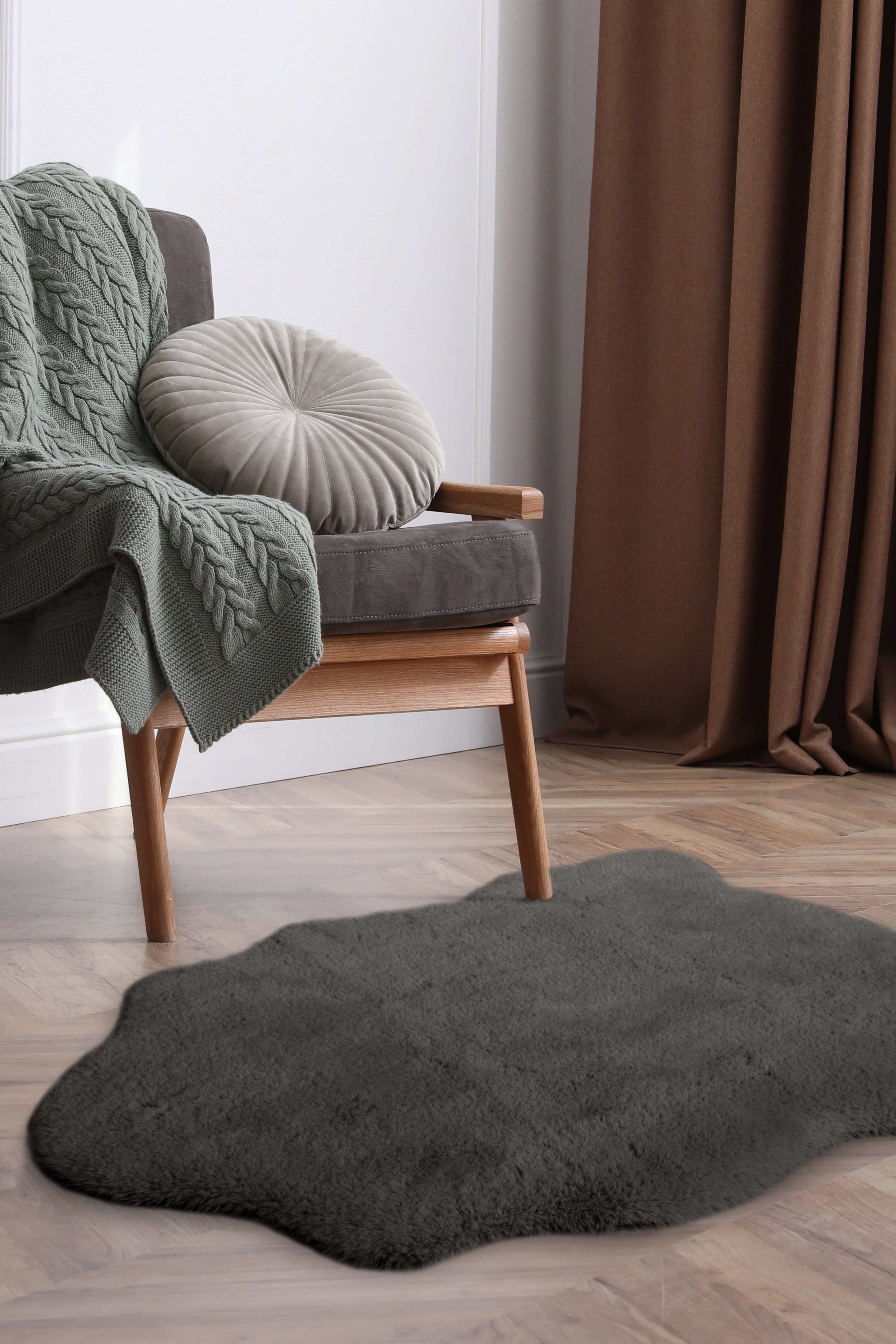 Luxury Faux Fur - Blush & Grey Rugs for Cozy Elegance