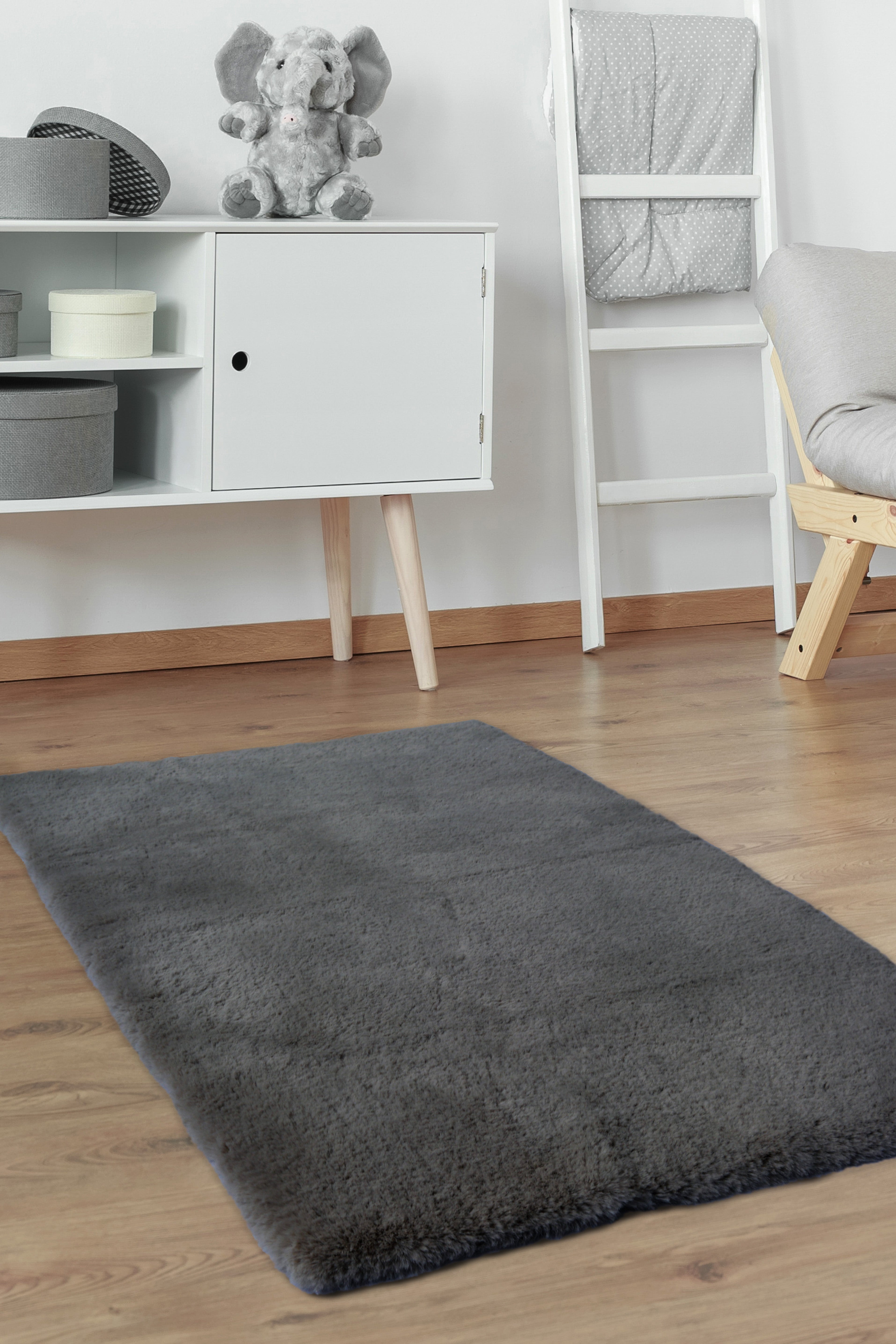 Luxury Faux Fur - Blush & Grey Rugs for Cozy Elegance