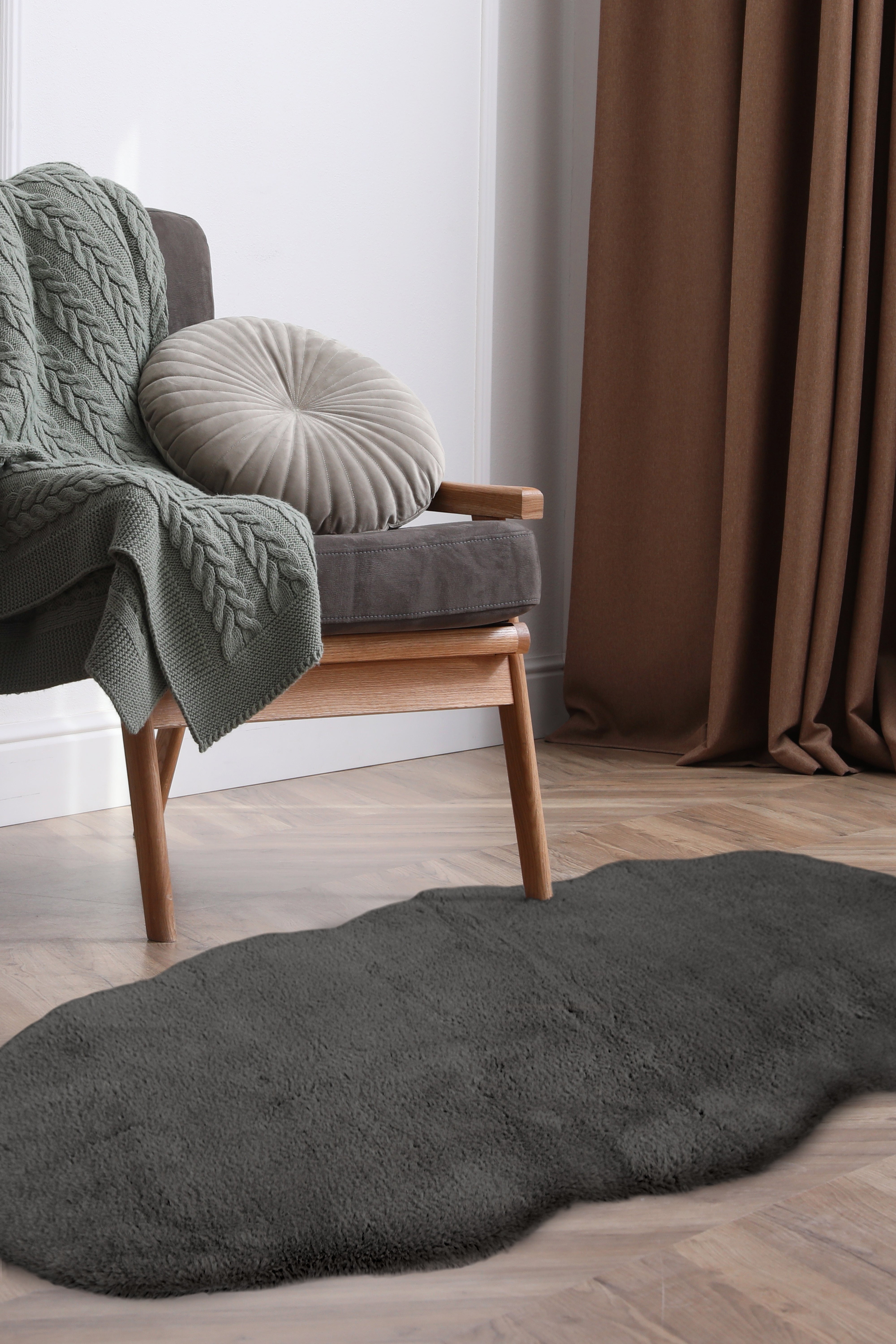 Luxury Faux Fur - Blush & Grey Rugs for Cozy Elegance