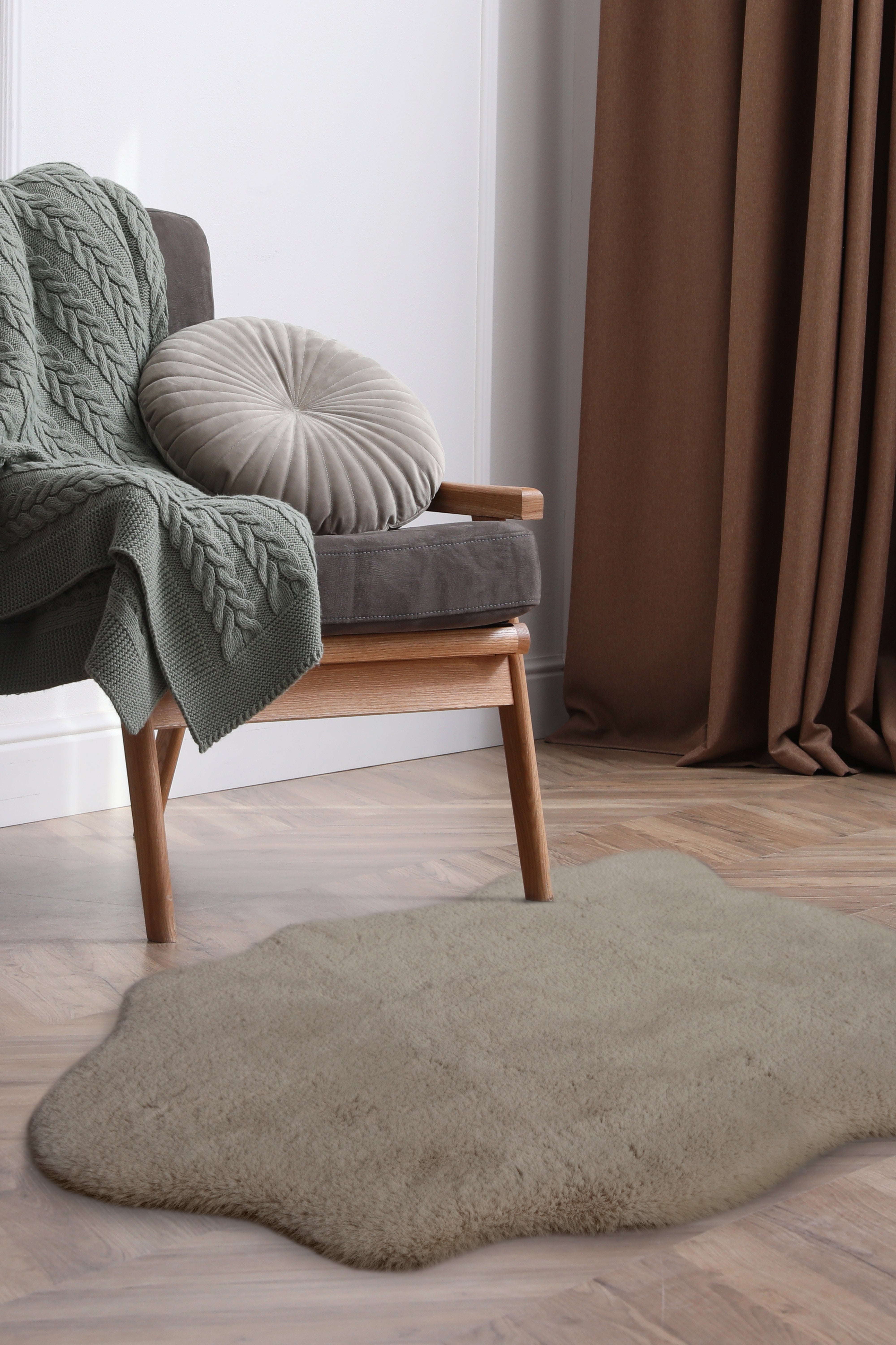 Luxury Faux Fur - Blush & Grey Rugs for Cozy Elegance