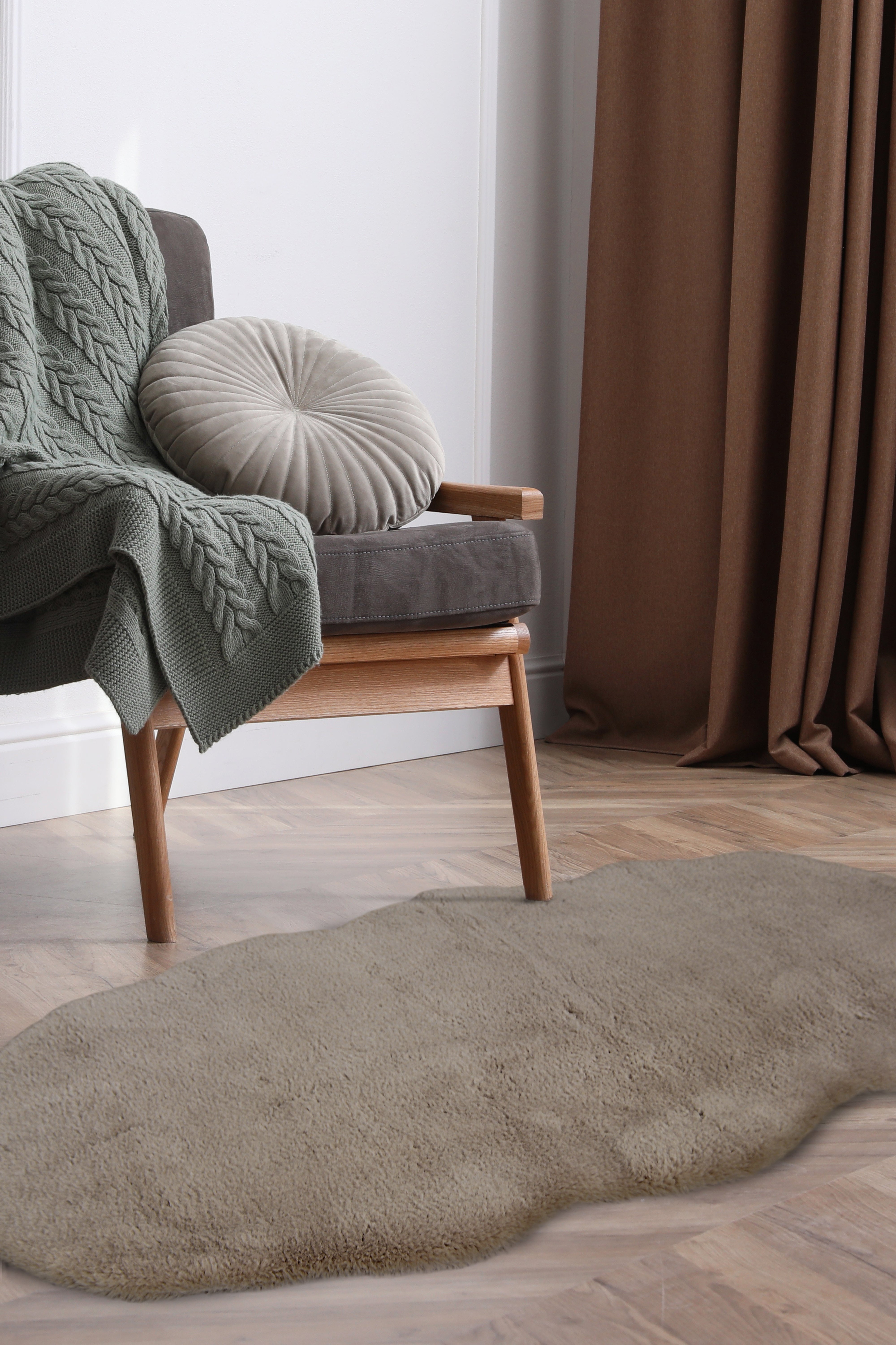 Luxury Faux Fur - Blush & Grey Rugs for Cozy Elegance