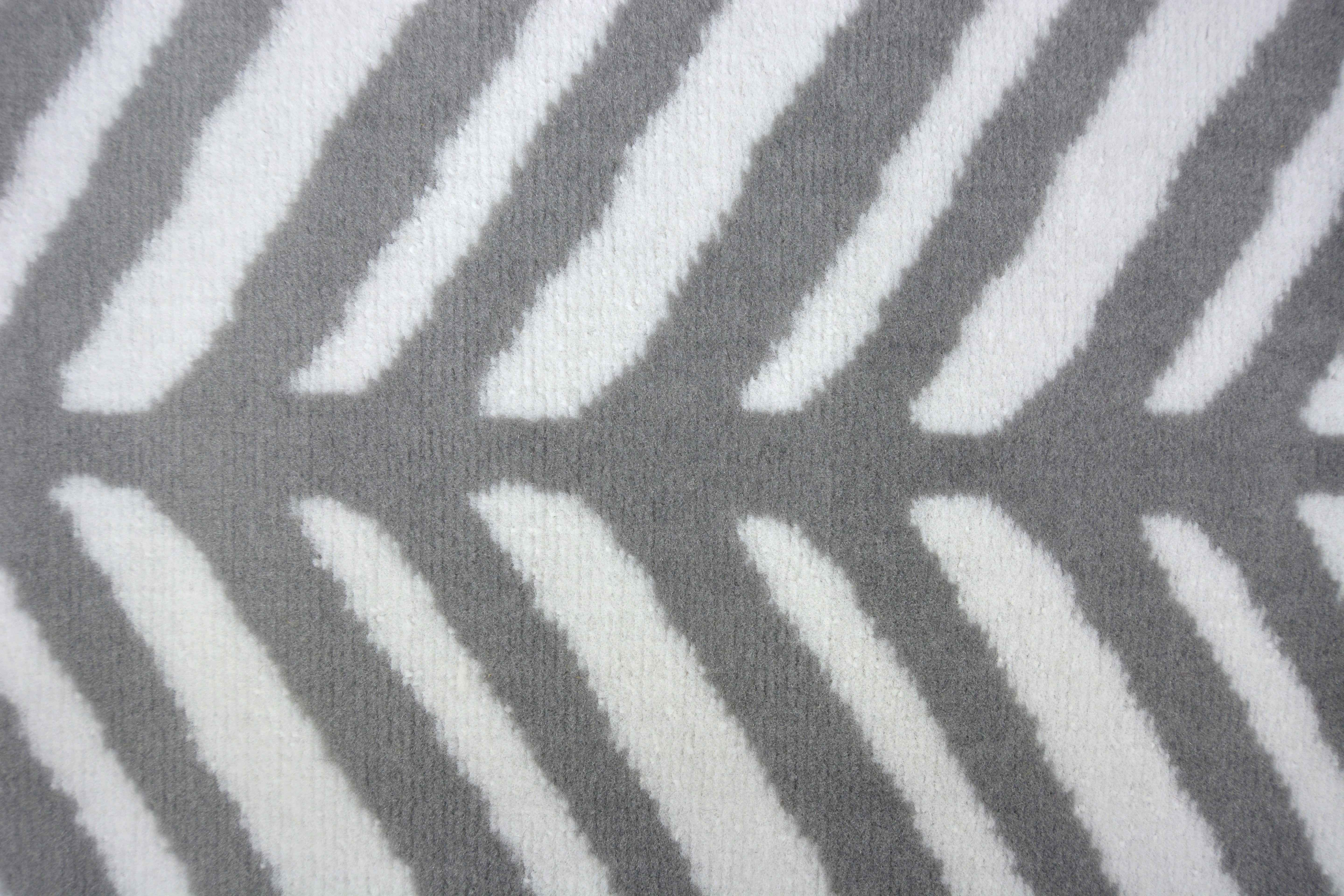 Maestro Herringbone Rug – Soft, Durable Polypropylene for Indoor Use