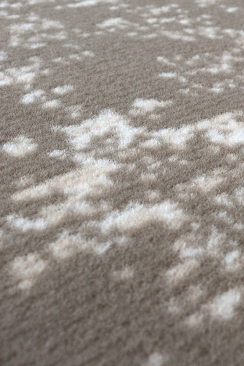Maestro New Traditional Rug – Grey/Pink & Natural