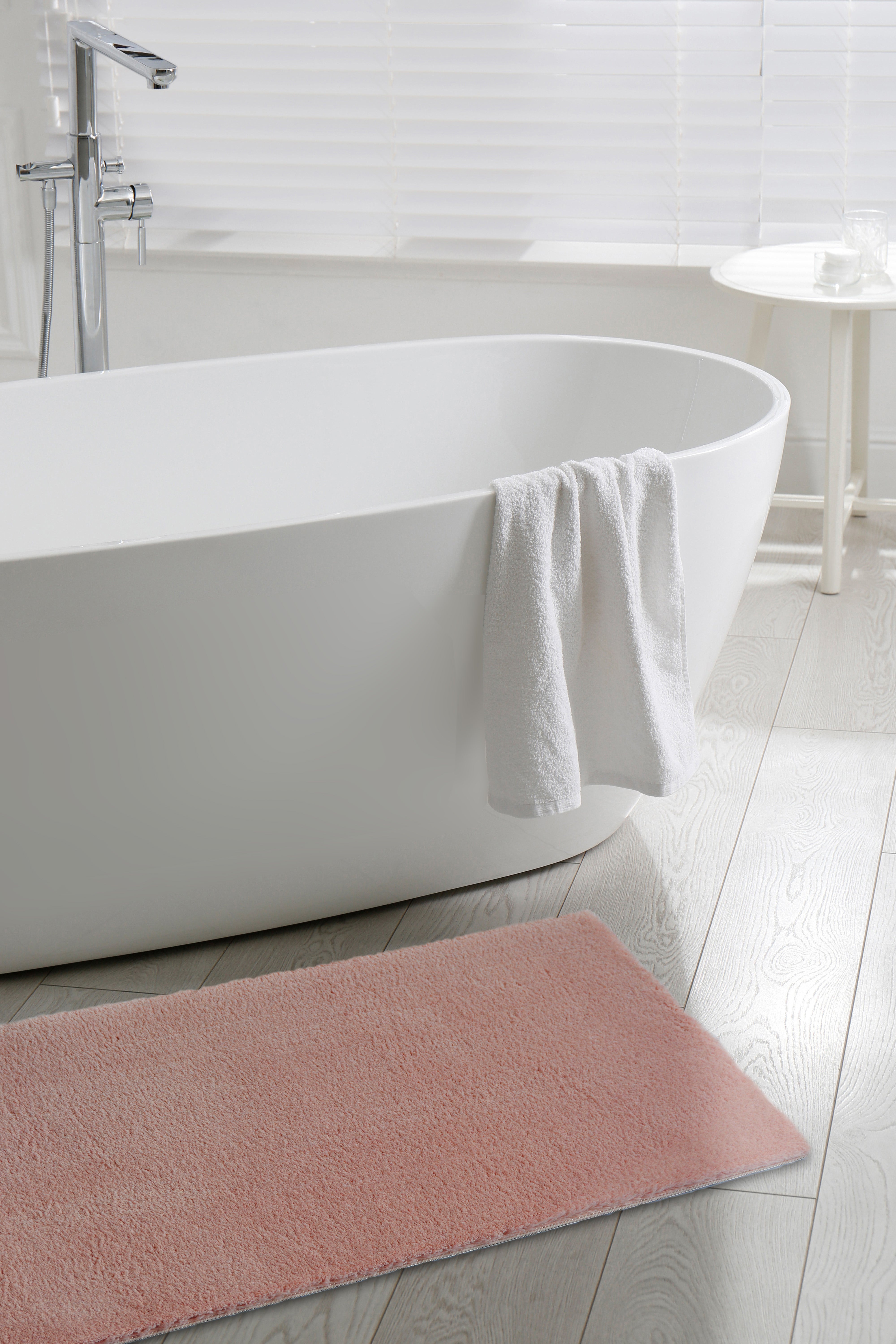 Royale Soft-Touch Bathmat – Machine Washable, Anti-Slip, 50 x 70 cm