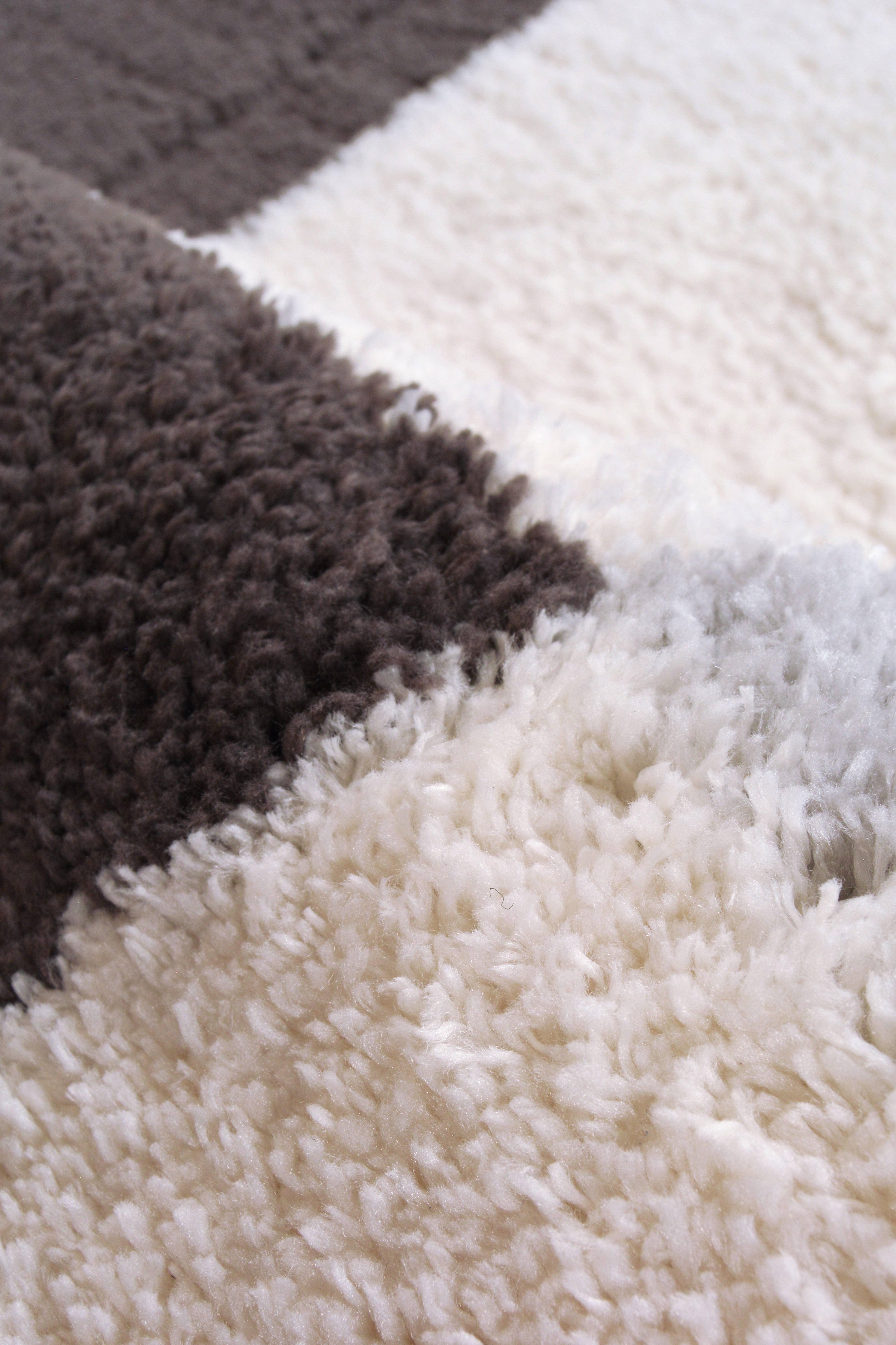 SNUG Blocks - Modern Checkered Shaggy Rug