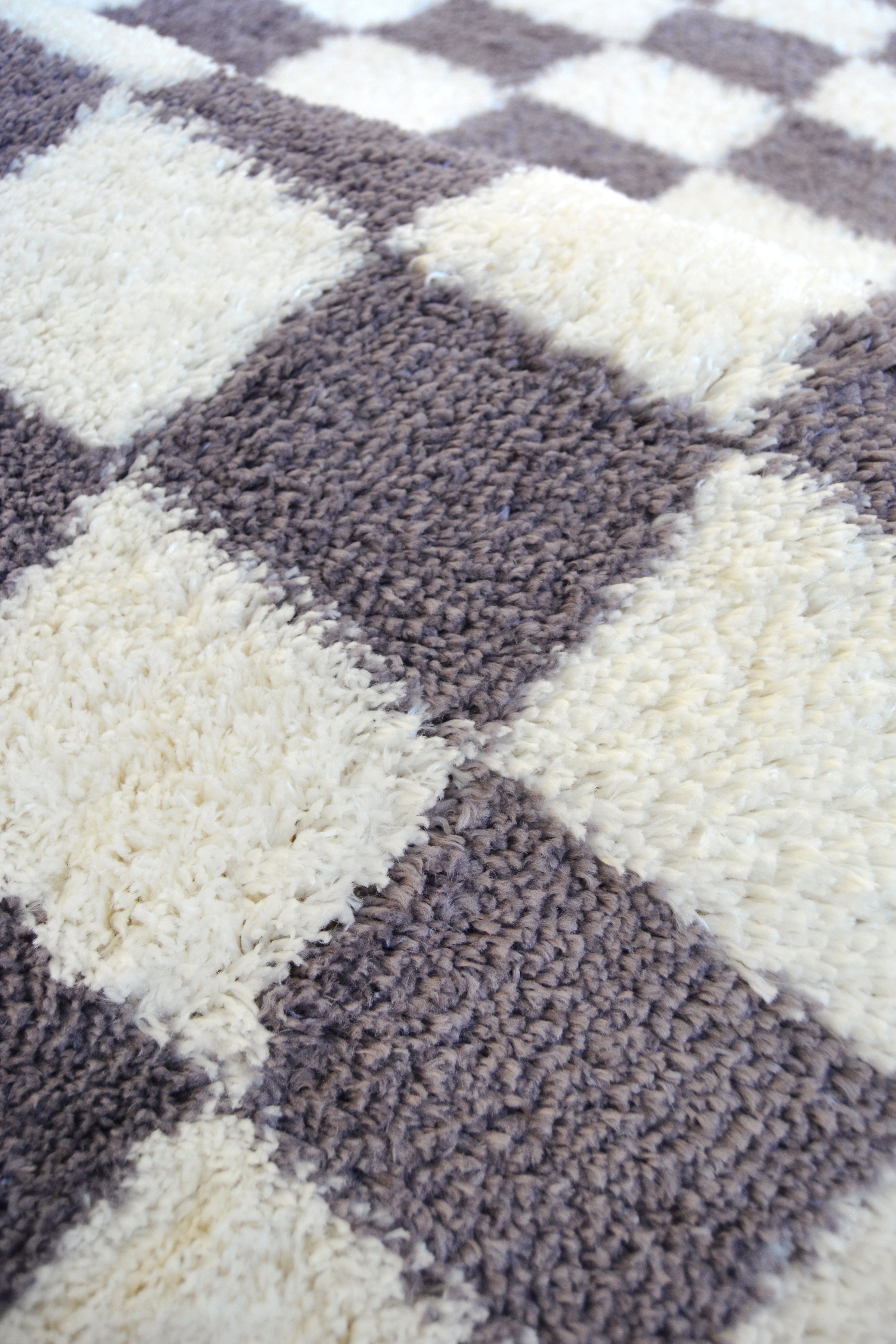 SNUG Checks - Checker Board Style Shaggy Rug