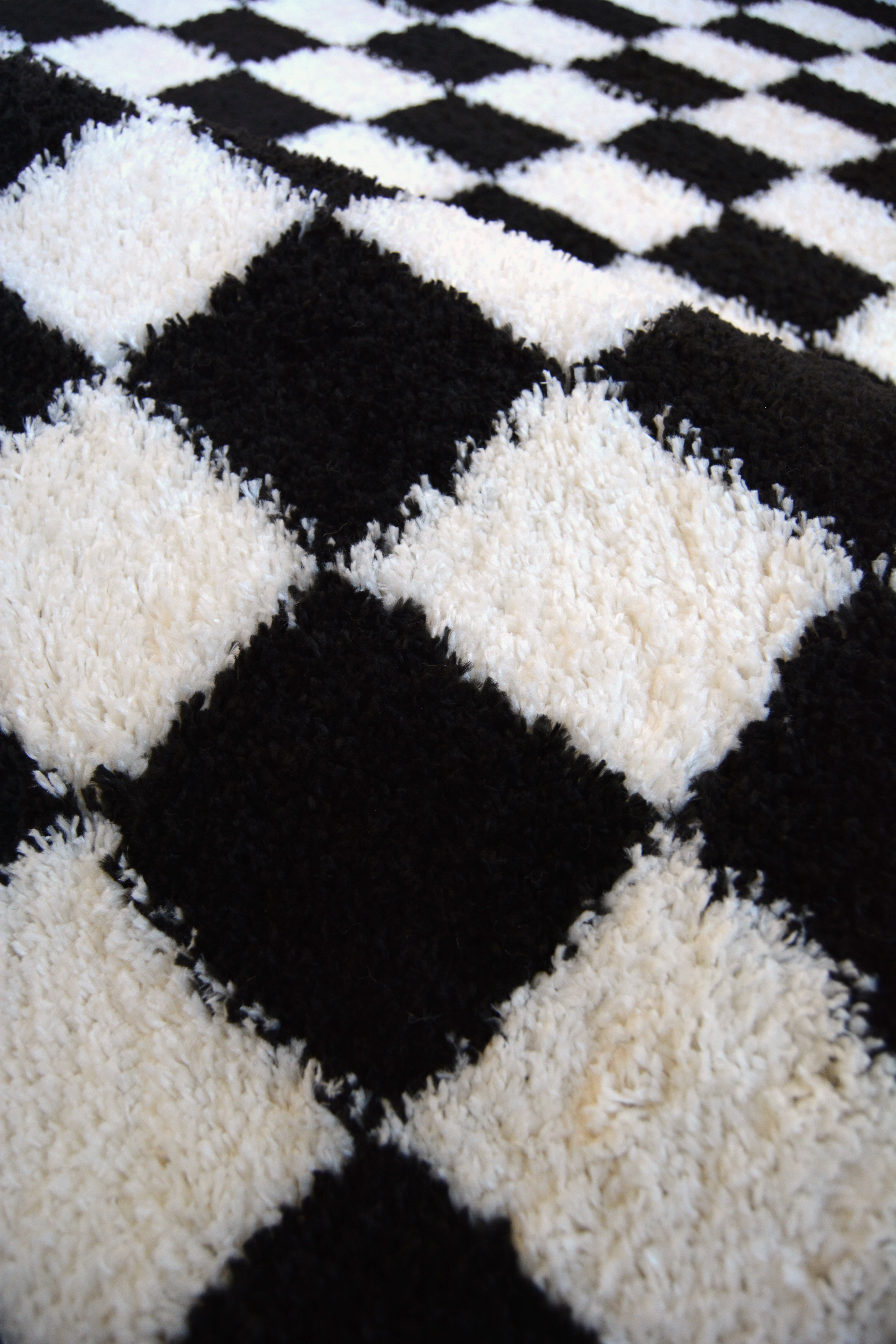 SNUG Checks - Checker Board Style Shaggy Rug