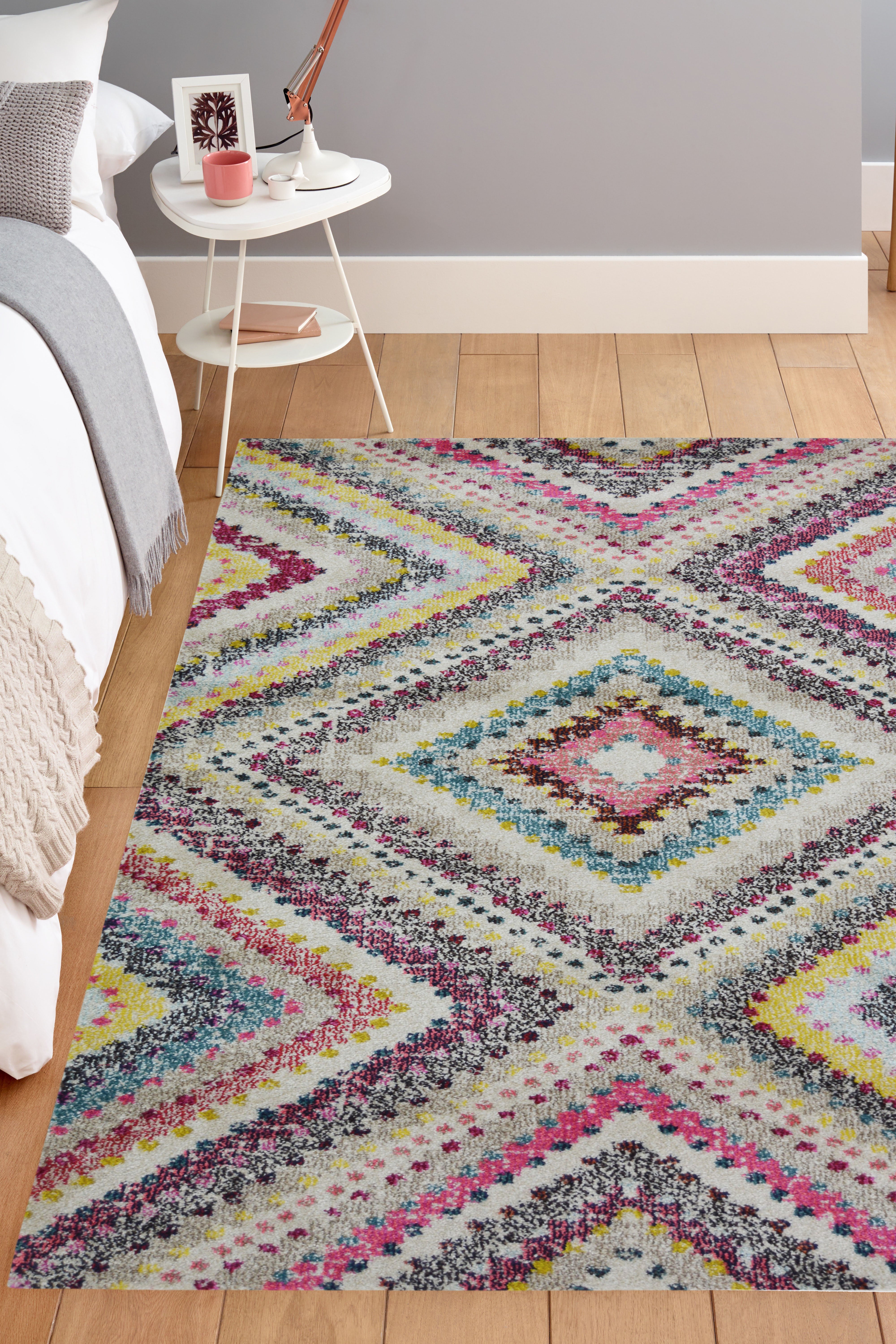 Vibrant Villa - Multi-Patterned Rug for Stylish Living Spaces