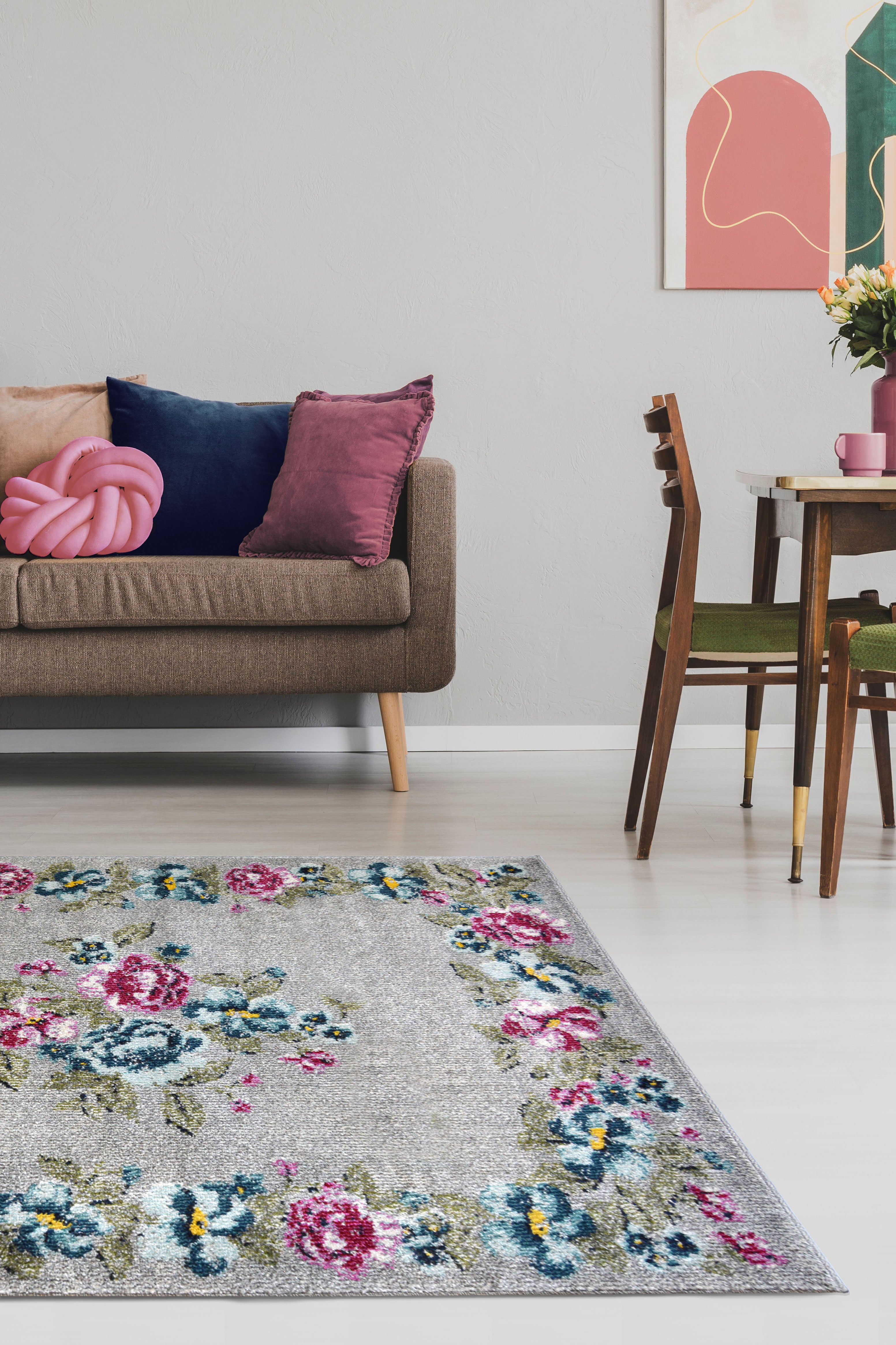 Vibrant Villa - Multi-Patterned Rug for Stylish Living Spaces