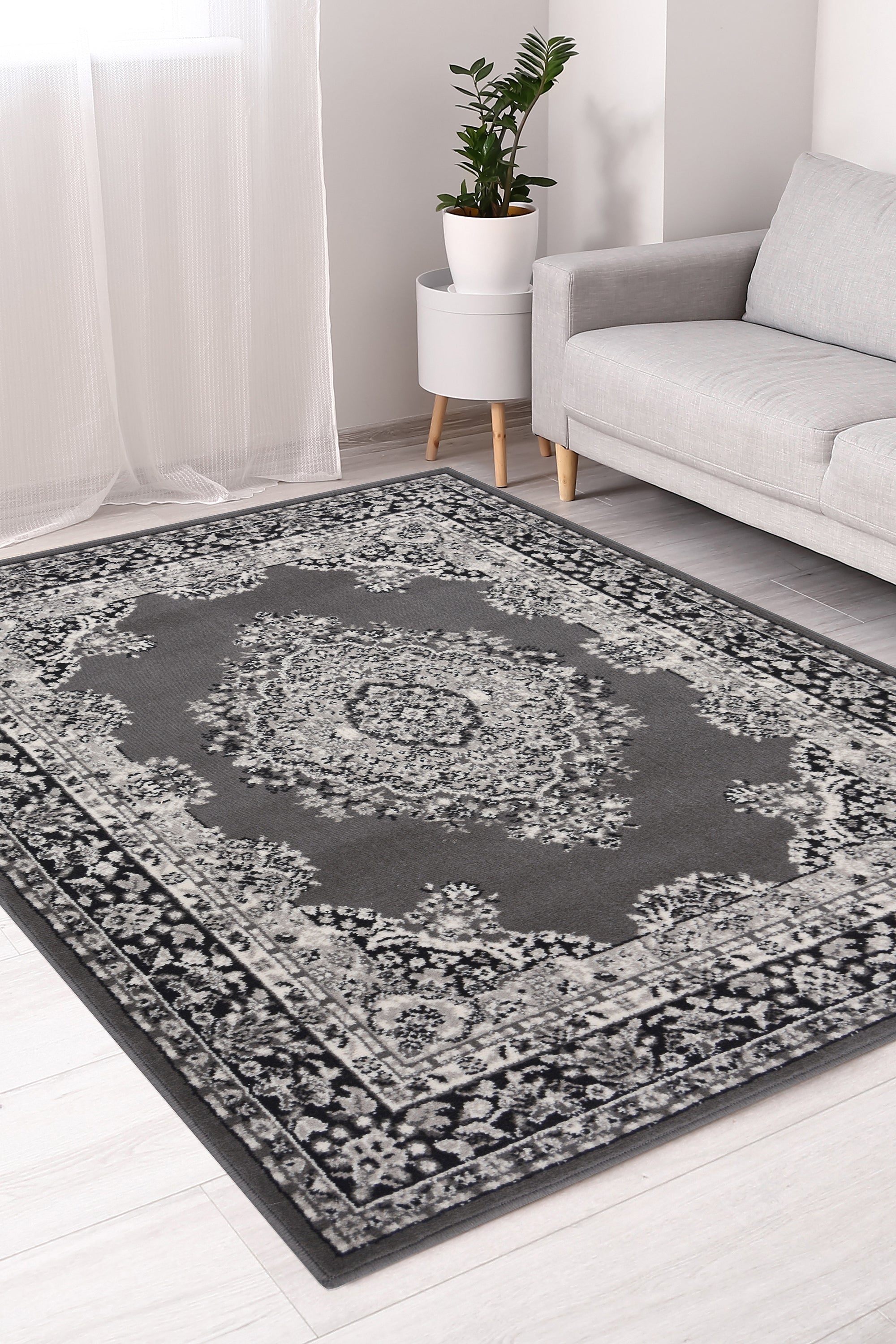 Maestro Traditional Rug – Red & Grey, Multiple Sizes, Hard-Wearing Polypropylene