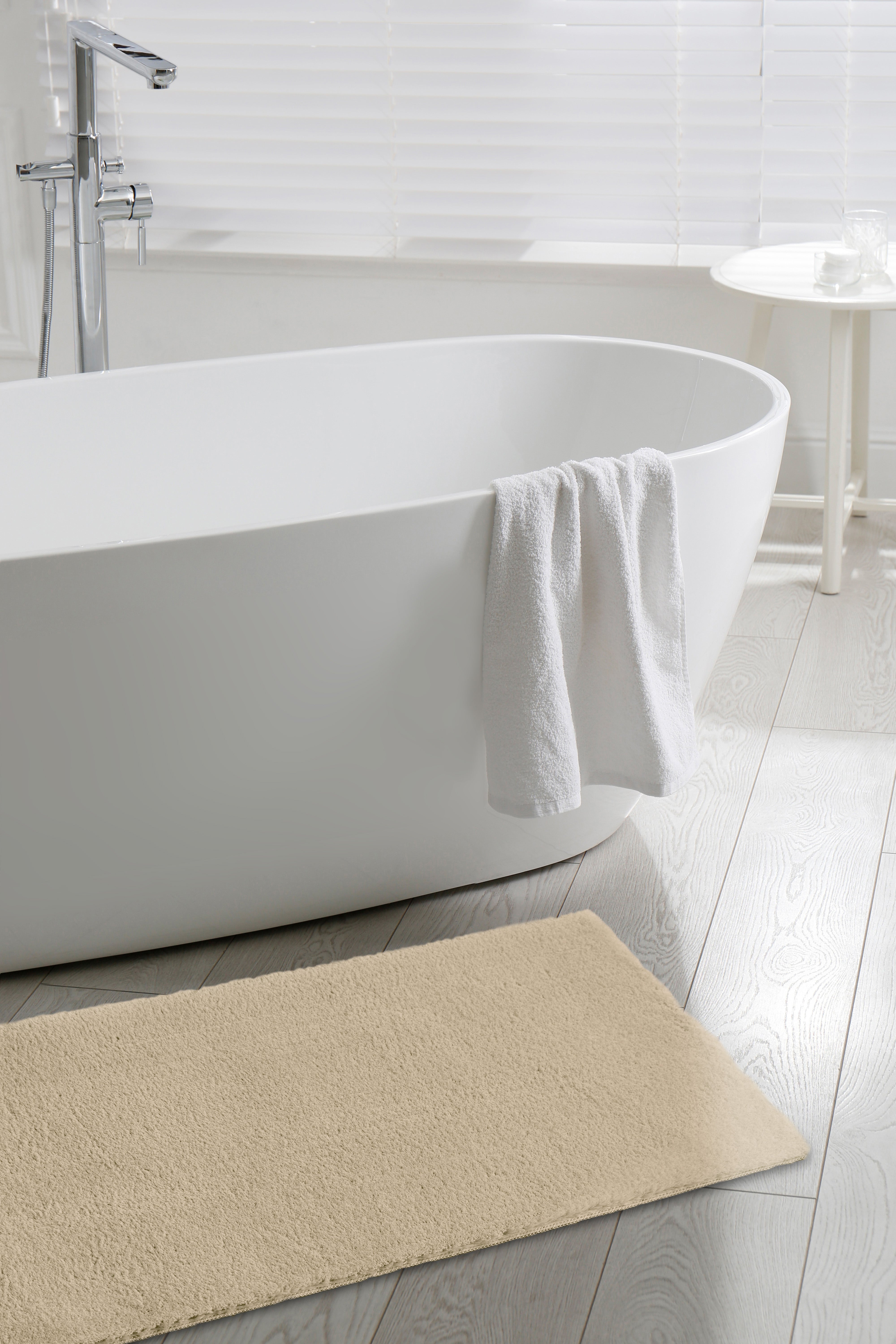 Royale Soft-Touch Bathmat – Machine Washable, Anti-Slip, 50 x 70 cm