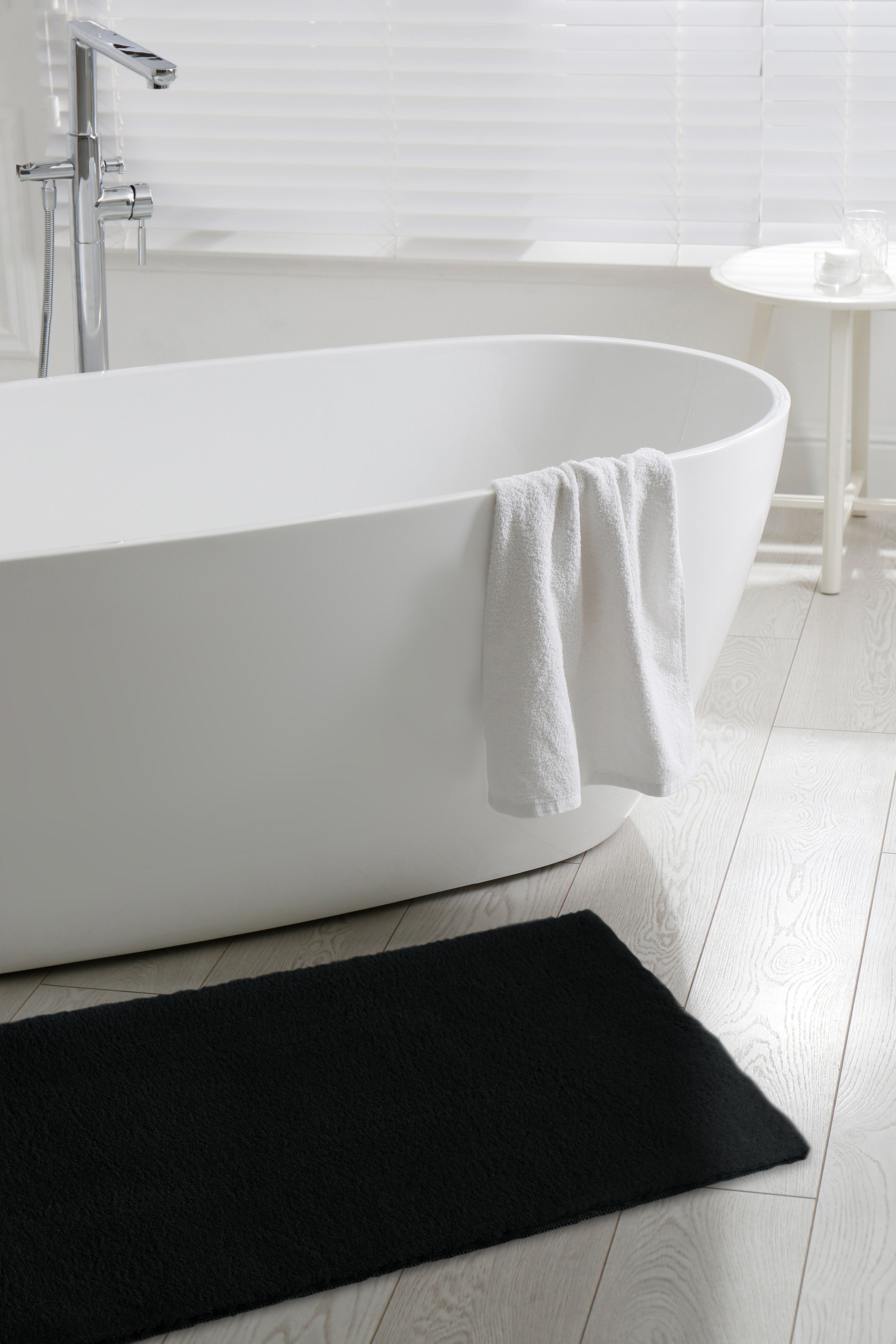 Royale Soft-Touch Bathmat – Machine Washable, Anti-Slip, 50 x 70 cm
