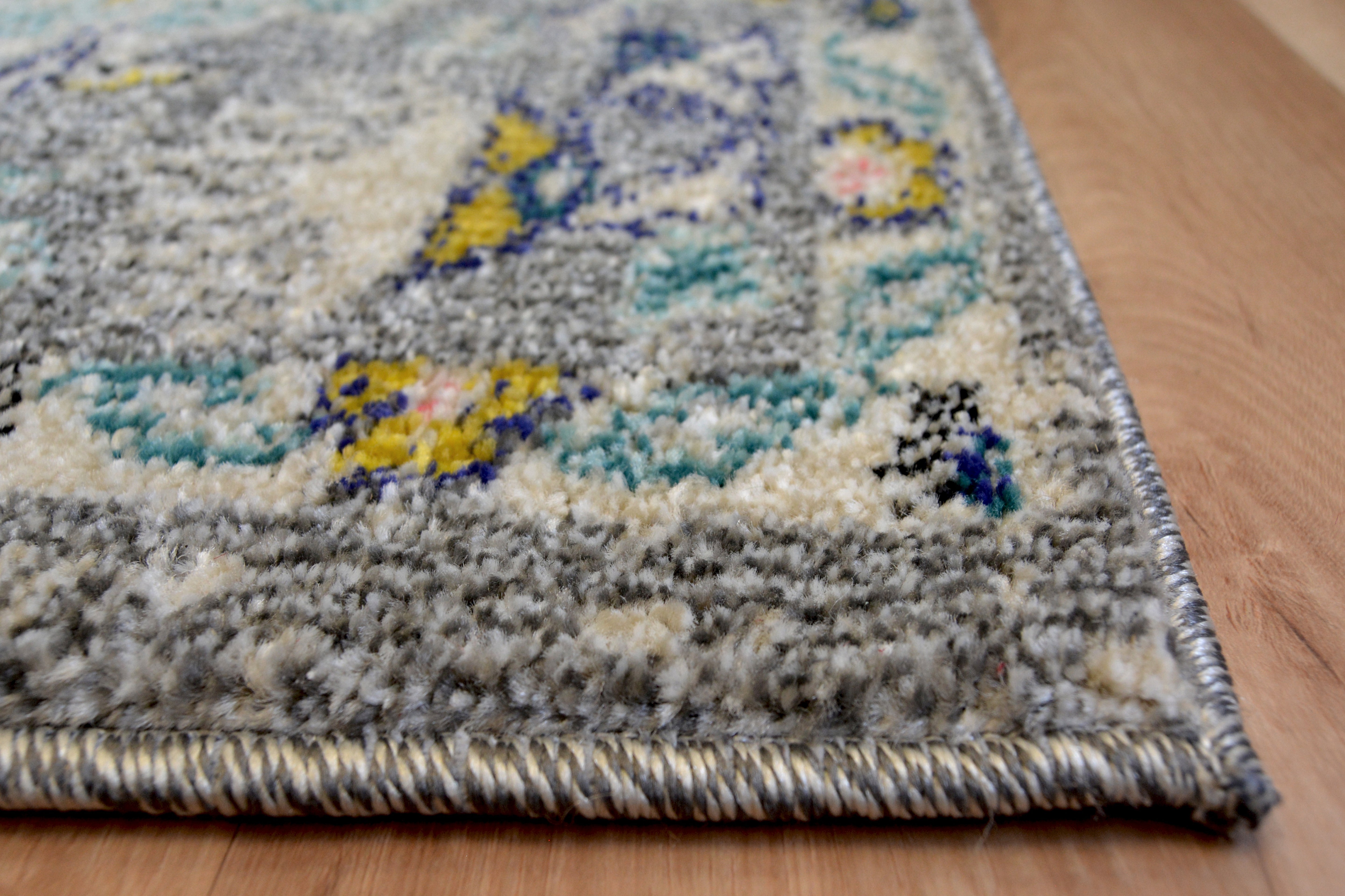 Vibrant Villa - Multi-Patterned Rug for Stylish Living Spaces